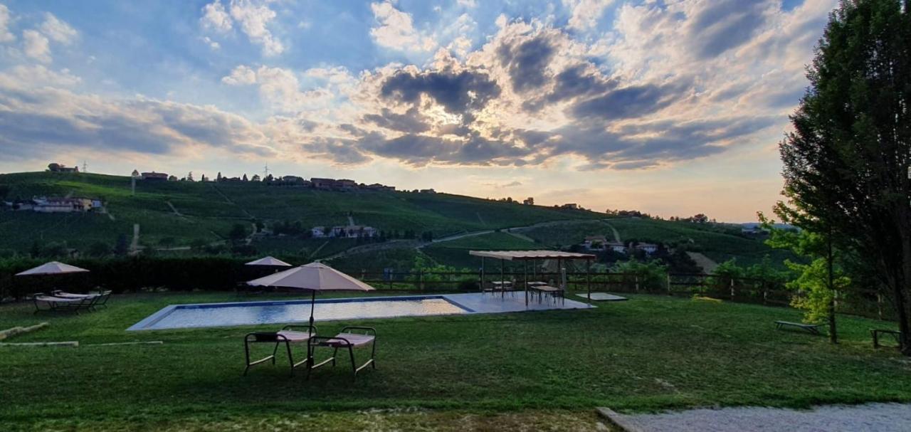 B&B Cascina Gaione Via Gallina,18B 12052 Neive Cn Экстерьер фото